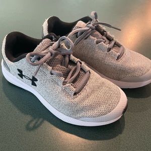 Boys Under Armour shoes size 3.5